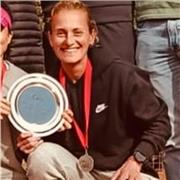Entrenadora y jugadora de tenis . Jugadora actualmente en ITF SENIOR +35 .
Capacitada para dar clases de tenis tanto a iniciación , perfeccionamiento y competición . 
Objetivo diversión y aprendizaje de tan bonito deporte